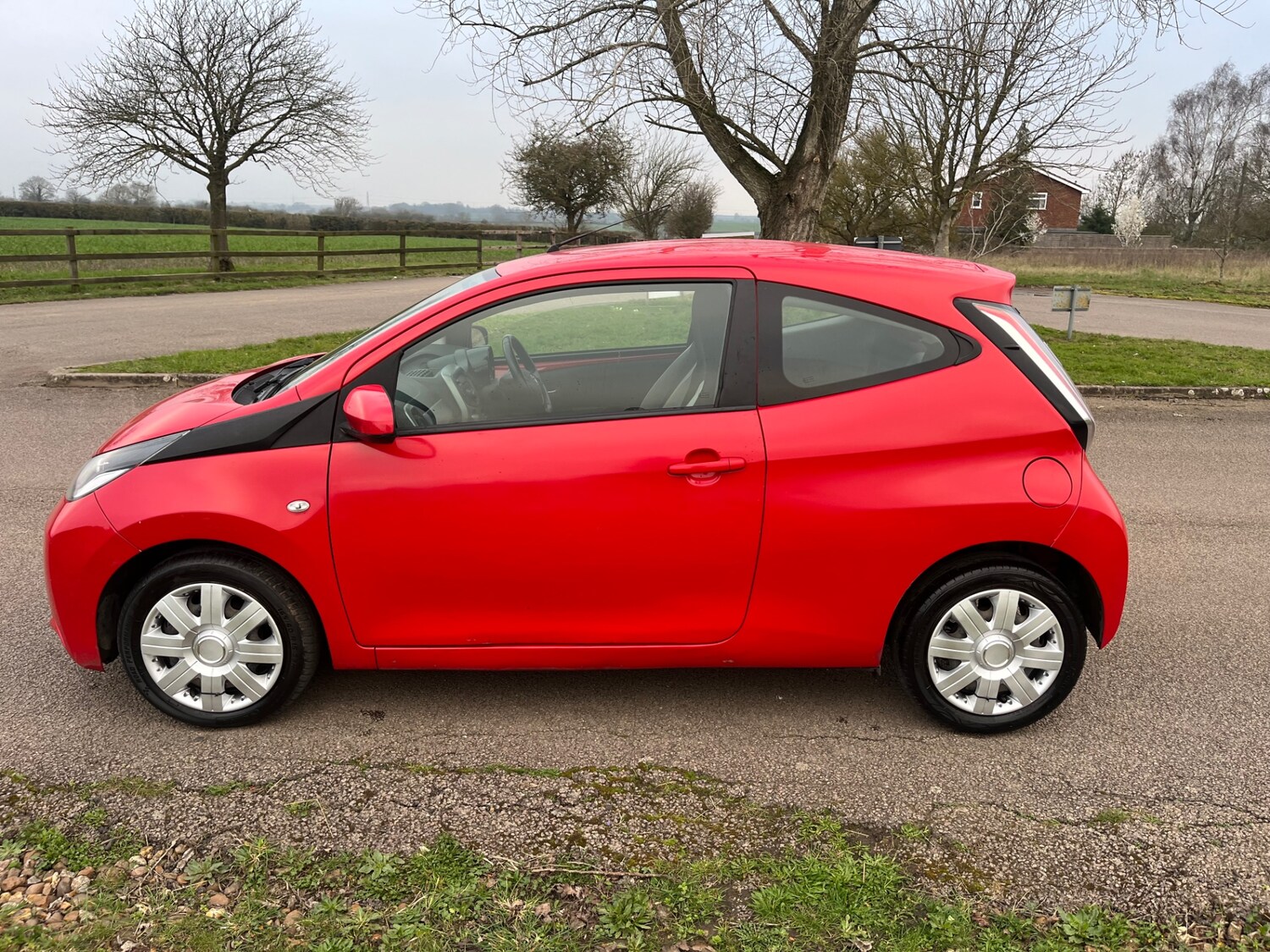Used Toyota AYGO 2017 for sale - 77812932: Photo 9
