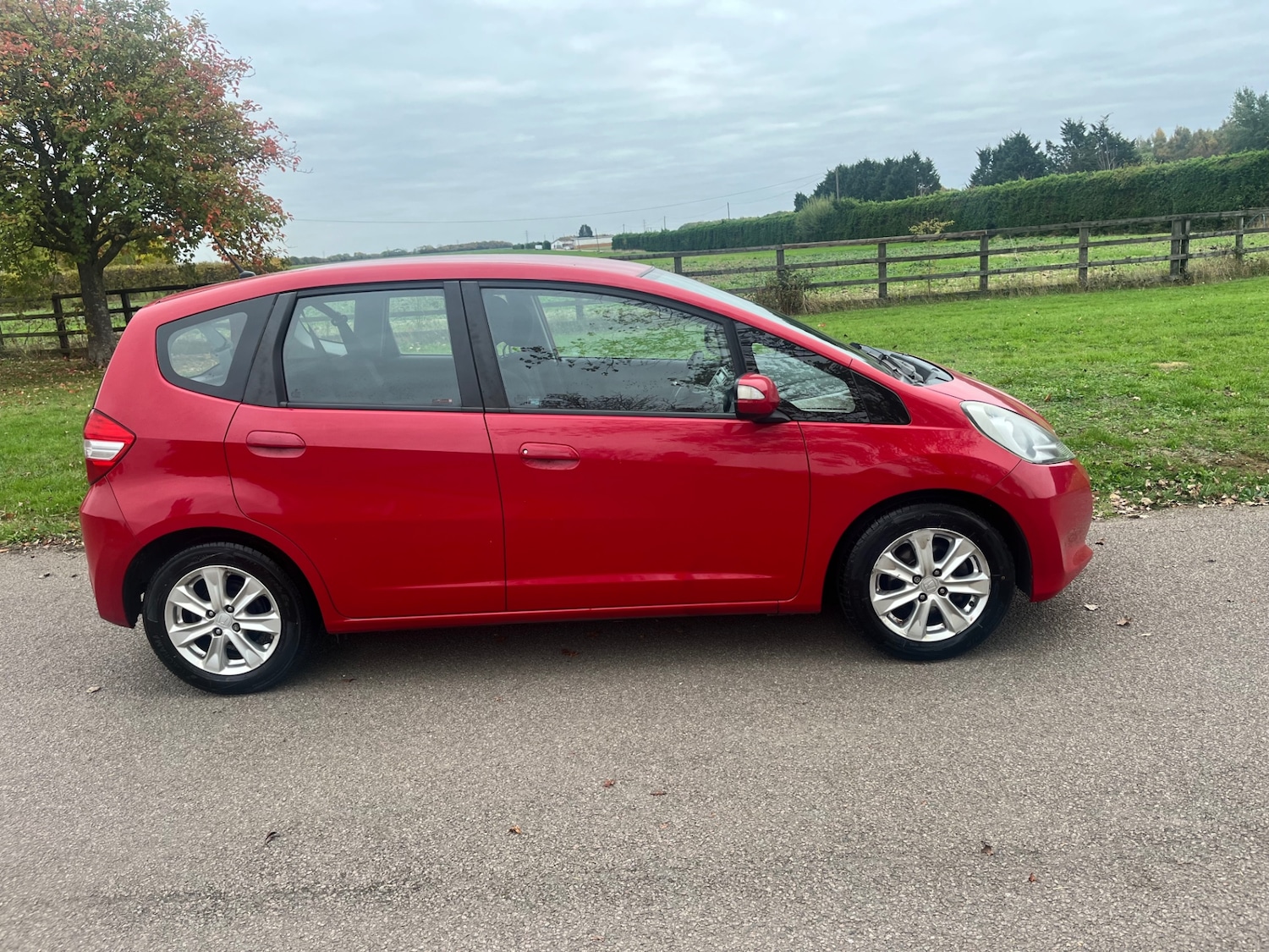 Used Honda Jazz 2011 for sale - 76309580: Photo 3