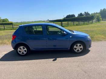 Used Dacia Sandero 2015 for sale - 74718811: Photo