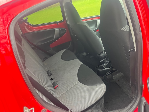 Used Toyota AYGO 2014 for sale - 76275879: Photo 10