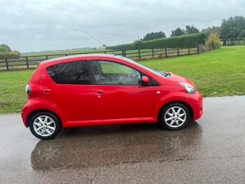 Used Toyota AYGO 2014 for sale - 76275879: Photo 3