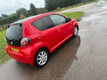 Used Toyota AYGO 2014 for sale - 76275879: Photo 4