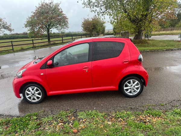 Used Toyota AYGO 2014 for sale - 76275879: Photo 7