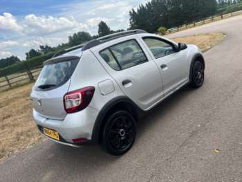 Used Dacia Sandero Stepway 2014 for sale - 75117726: Photo