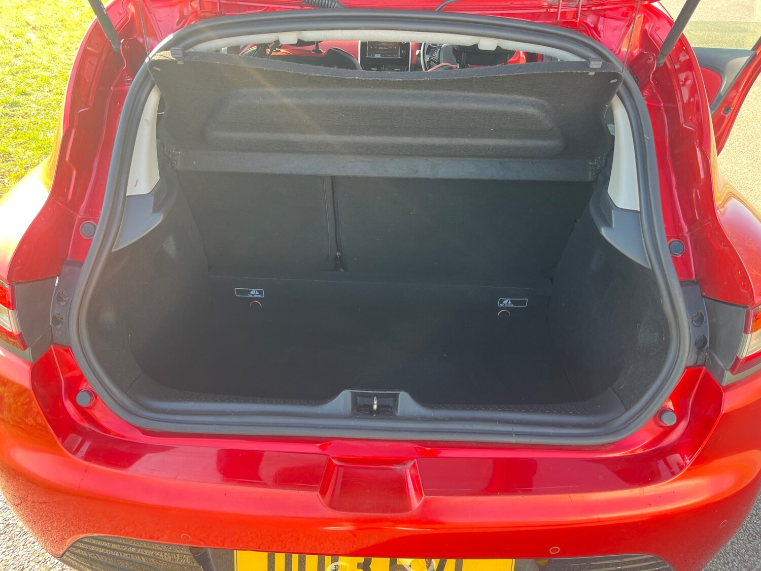 Used Renault Clio 2013 for sale - 77760228: Photo 16