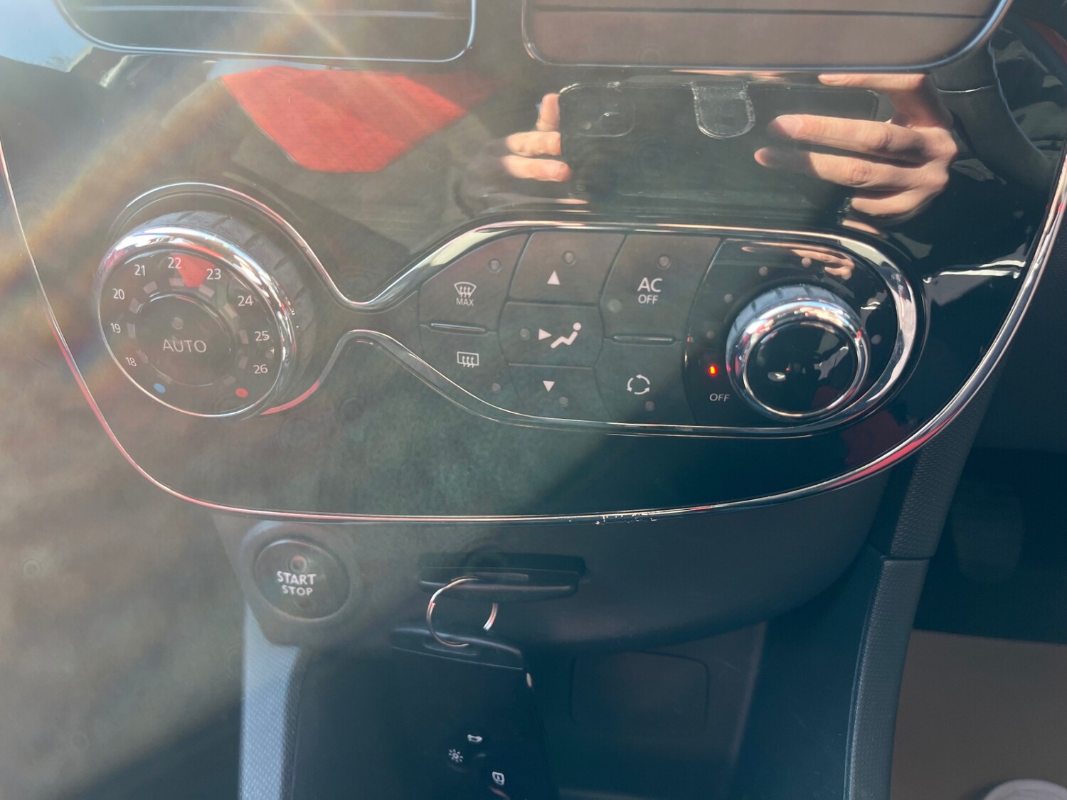 Used Renault Clio 2013 for sale - 77760228: Photo 18