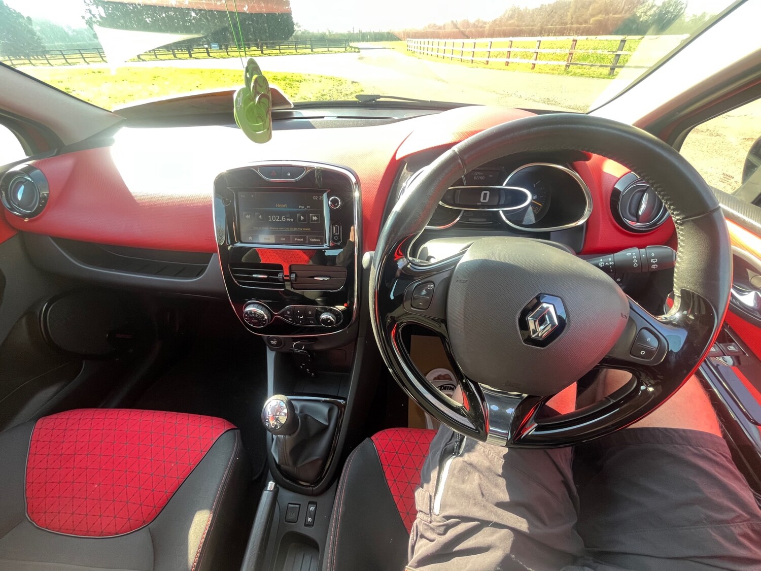 Used Renault Clio 2013 for sale - 77760228: Photo 21