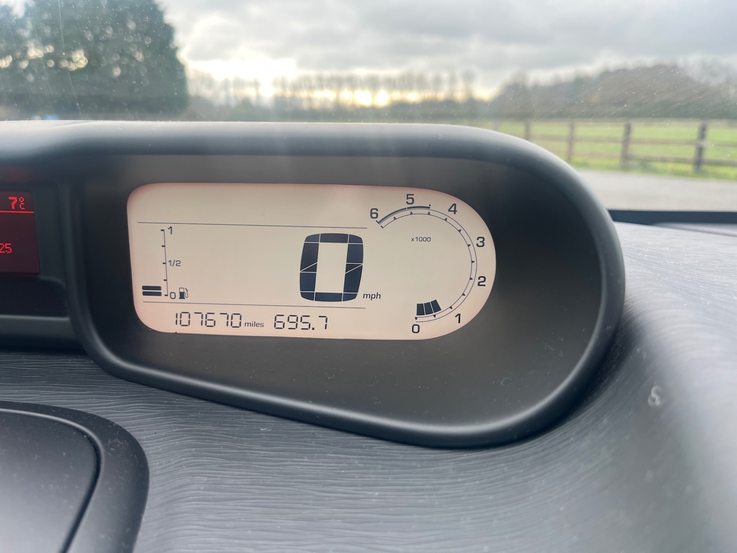 Used Citroen C3 Picasso 2015 for sale - 76682419: Photo 15