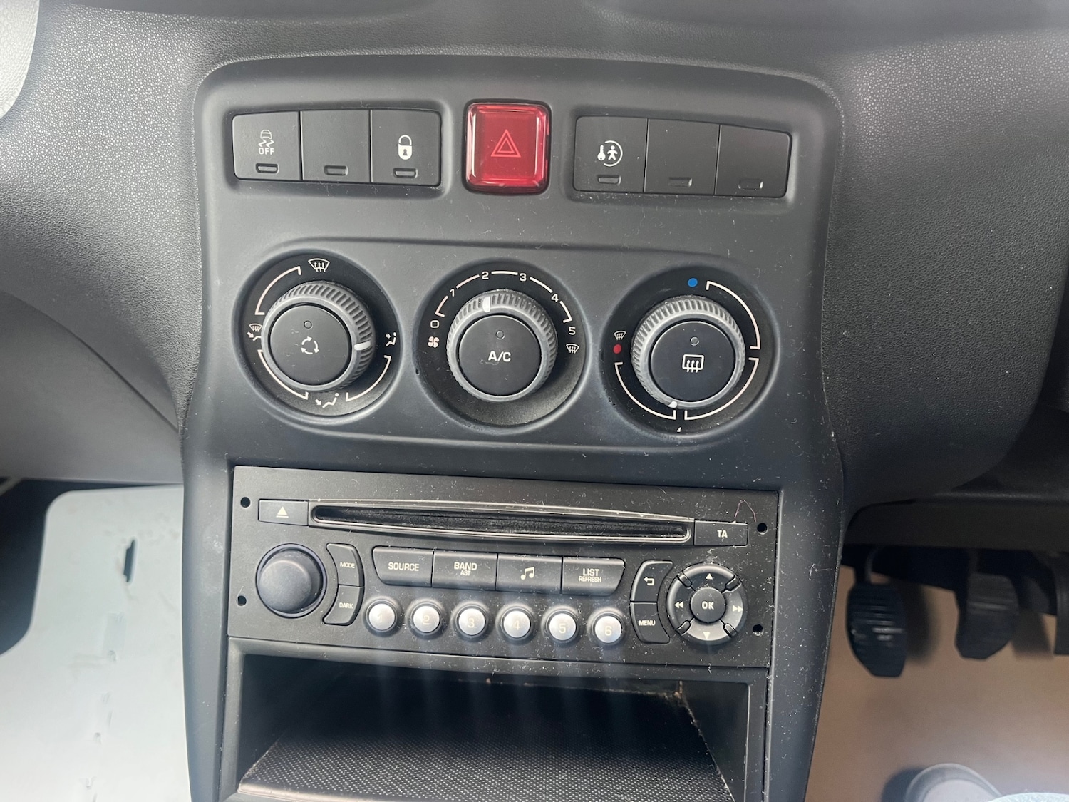 Used Citroen C3 Picasso 2015 for sale - 76682419: Photo 16