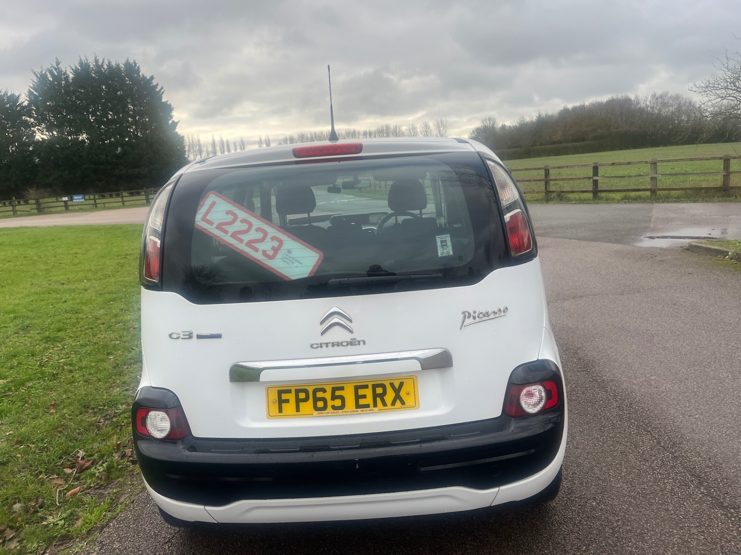 Used Citroen C3 Picasso 2015 for sale - 76682419: Photo 5