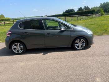 Used Peugeot 208 2014 for sale - 74720740: Photo