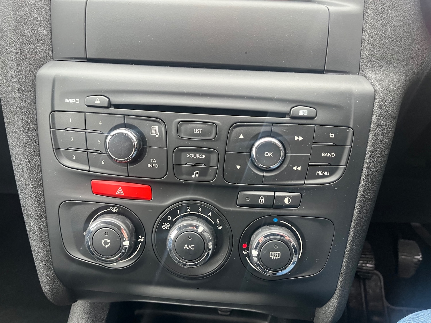 Used Citroen C4 2013 for sale - 77137220: Photo 15