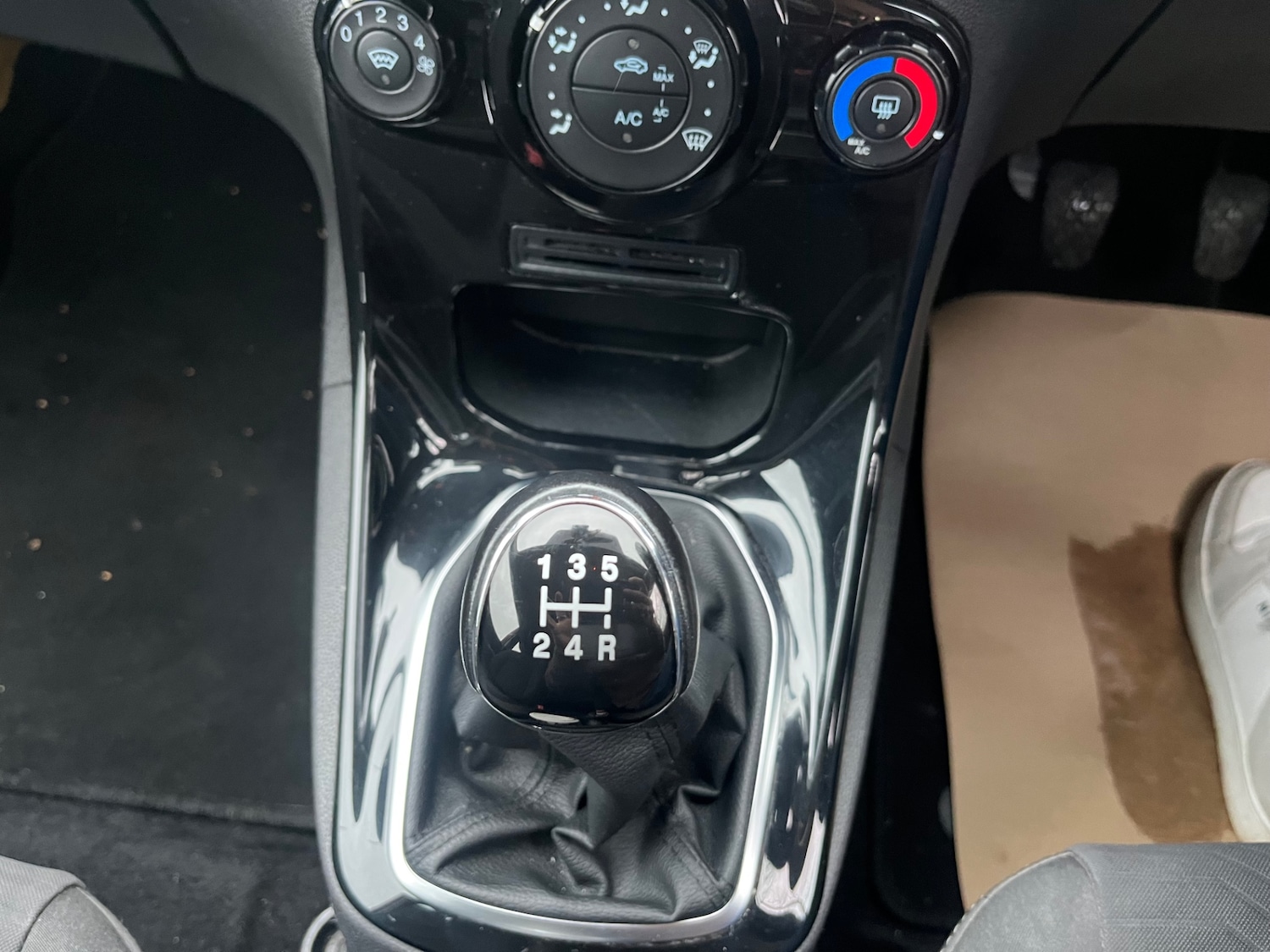 Used Ford Fiesta 2013 for sale - 76763547: Photo 16