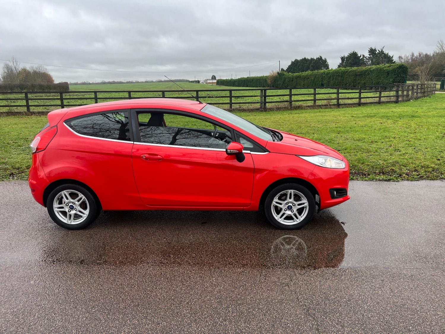 Used Ford Fiesta 2013 for sale - 76763547: Photo 3