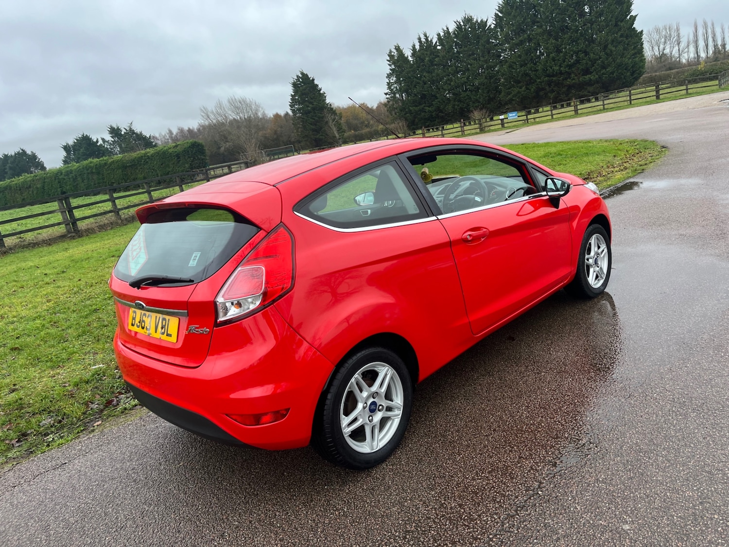 Used Ford Fiesta 2013 for sale - 76763547: Photo 4