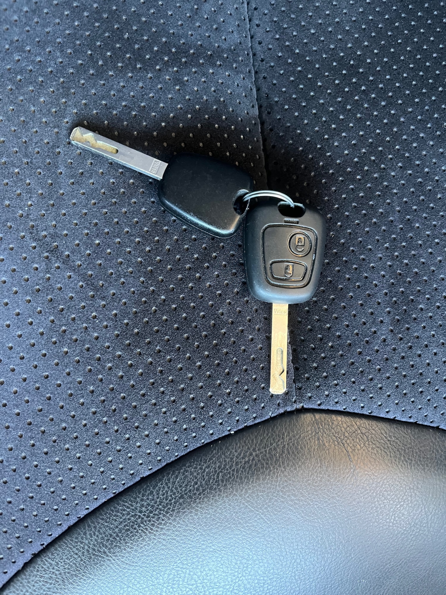 Used Toyota AYGO 2013 for sale - 76793042: Photo 19