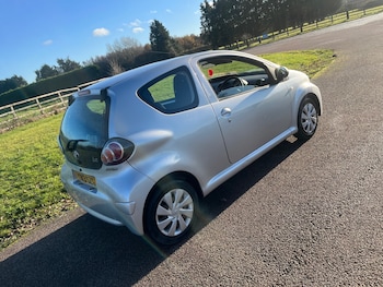 Used Toyota AYGO 2013 for sale - 76793042: Photo