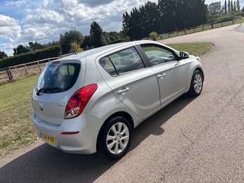 Used Hyundai i20 2014 for sale - 75891746: Photo