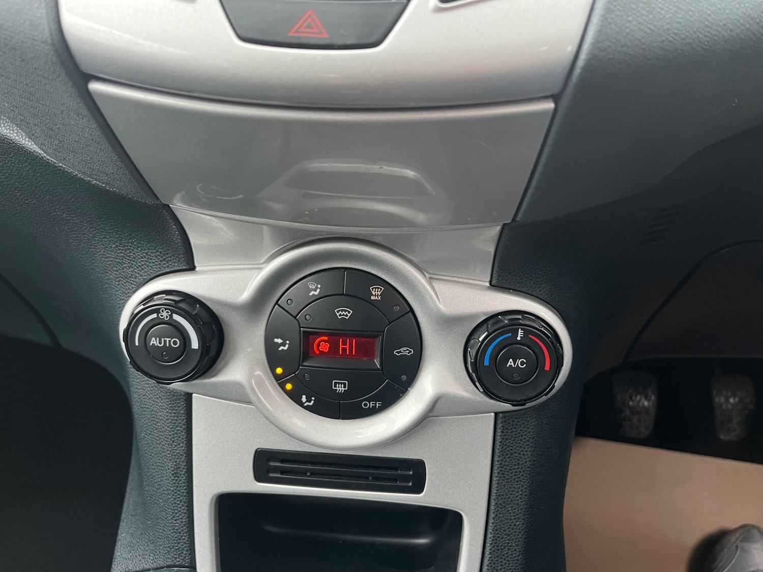 Used Ford Fiesta 2009 for sale - 77616453: Photo 14