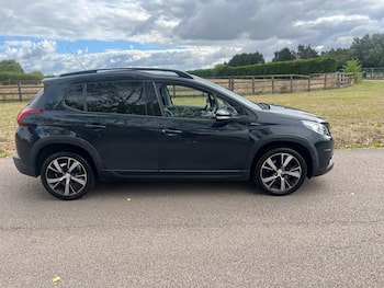 Used Peugeot 2008 2017 for sale - 79785904: Photo