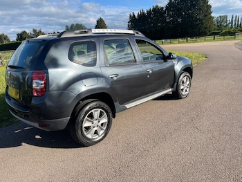 Used Dacia Duster 2017 for sale - 78540314: Photo