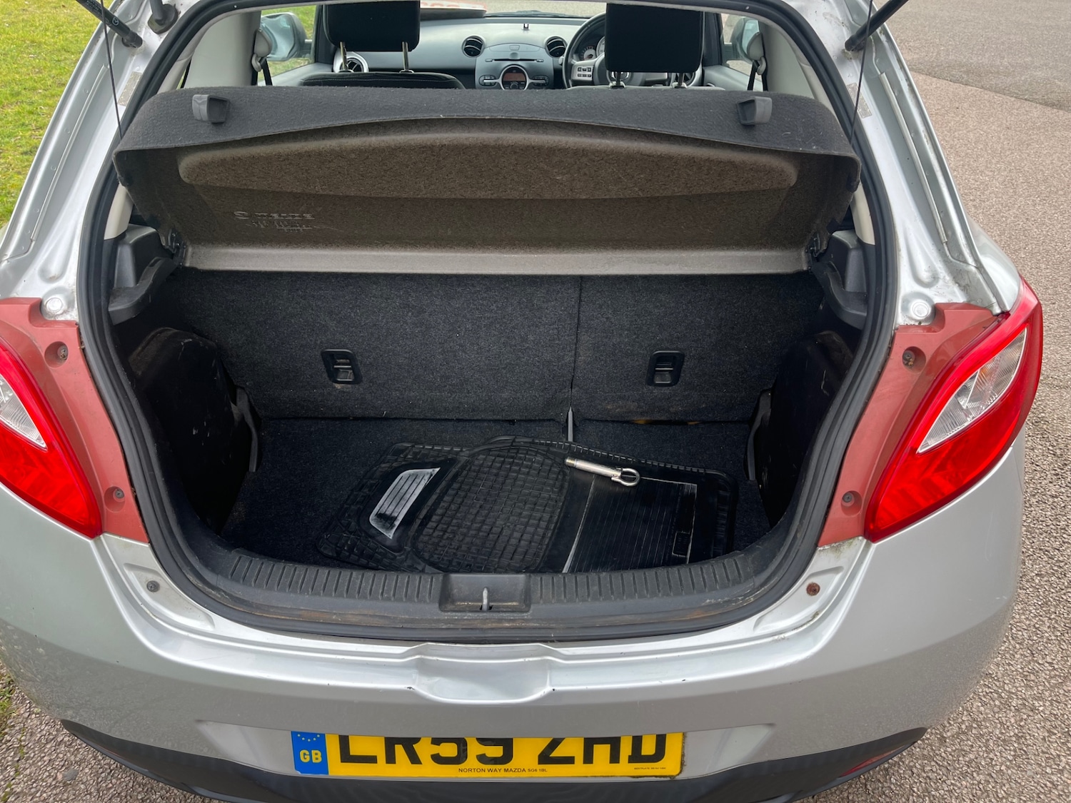 Used Mazda Mazda2 2009 for sale - 77640332: Photo 18