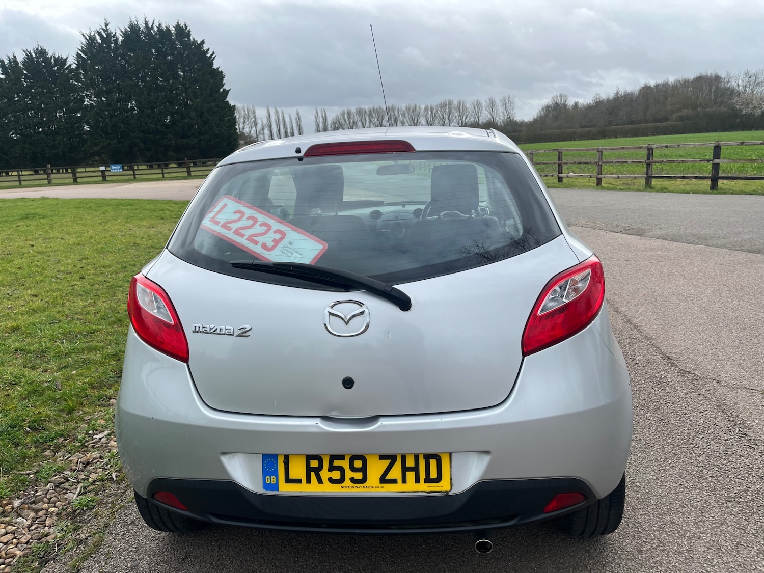 Used Mazda Mazda2 2009 for sale - 77640332: Photo 5