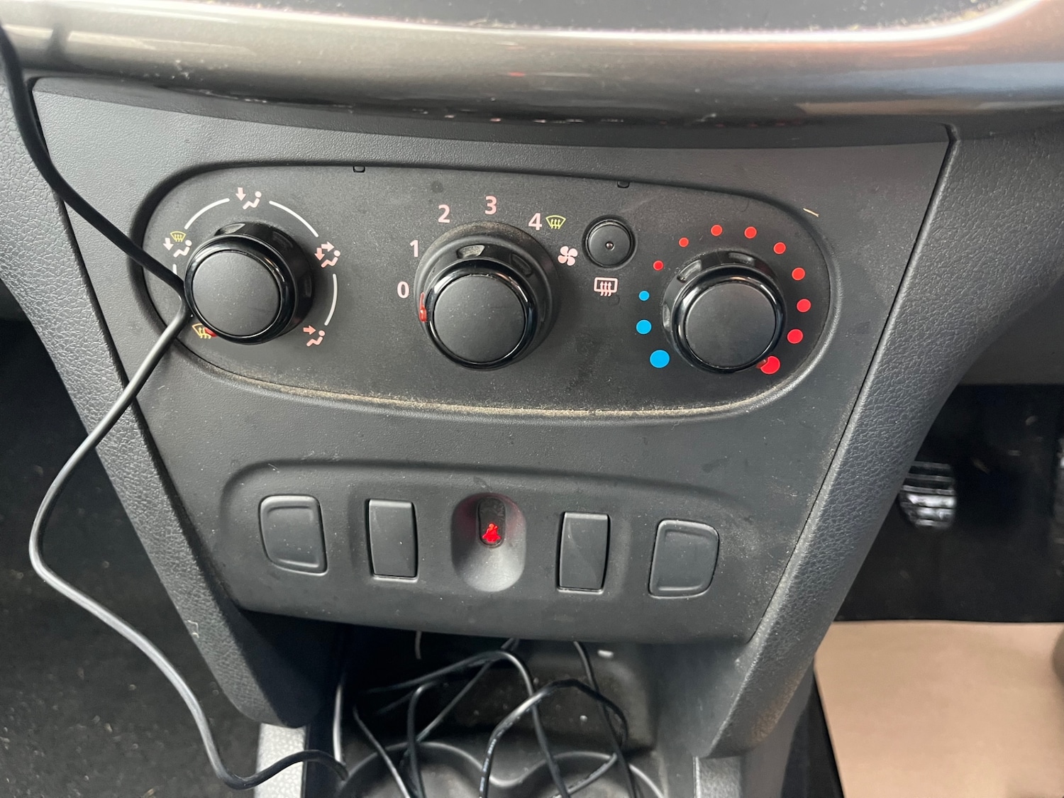 Used Dacia Logan MCV 2016 for sale - 77181382: Photo 18