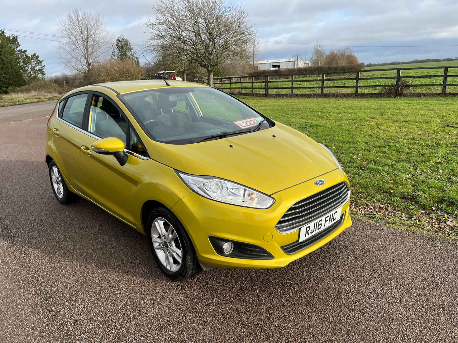 Used Ford Fiesta 2016 for sale - 76935425: Photo 1