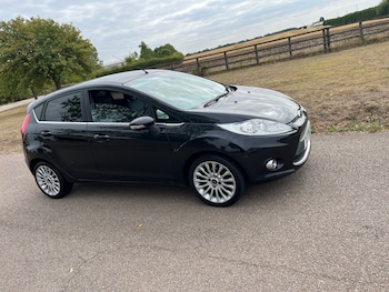 Used Ford Fiesta 2011 for sale - 75661670: Photo