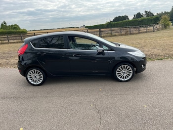 Used Ford Fiesta 2011 for sale - 75661670: Photo