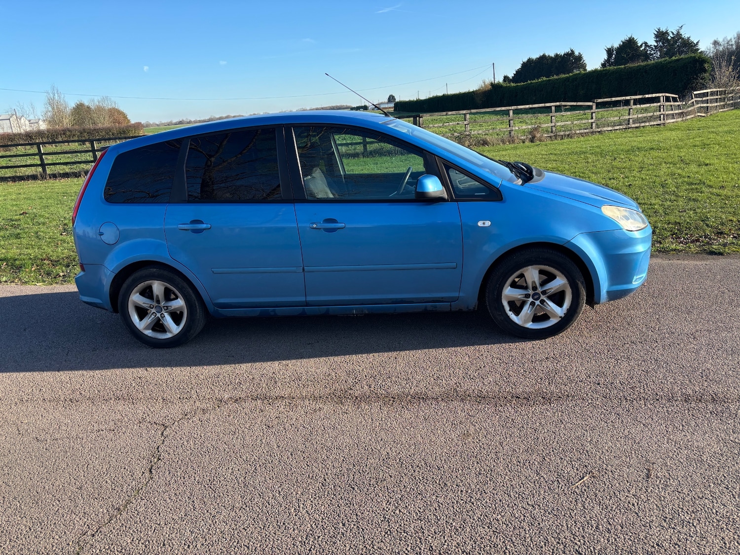 Used Ford C-Max 2010 for sale - 76847296: Photo 3