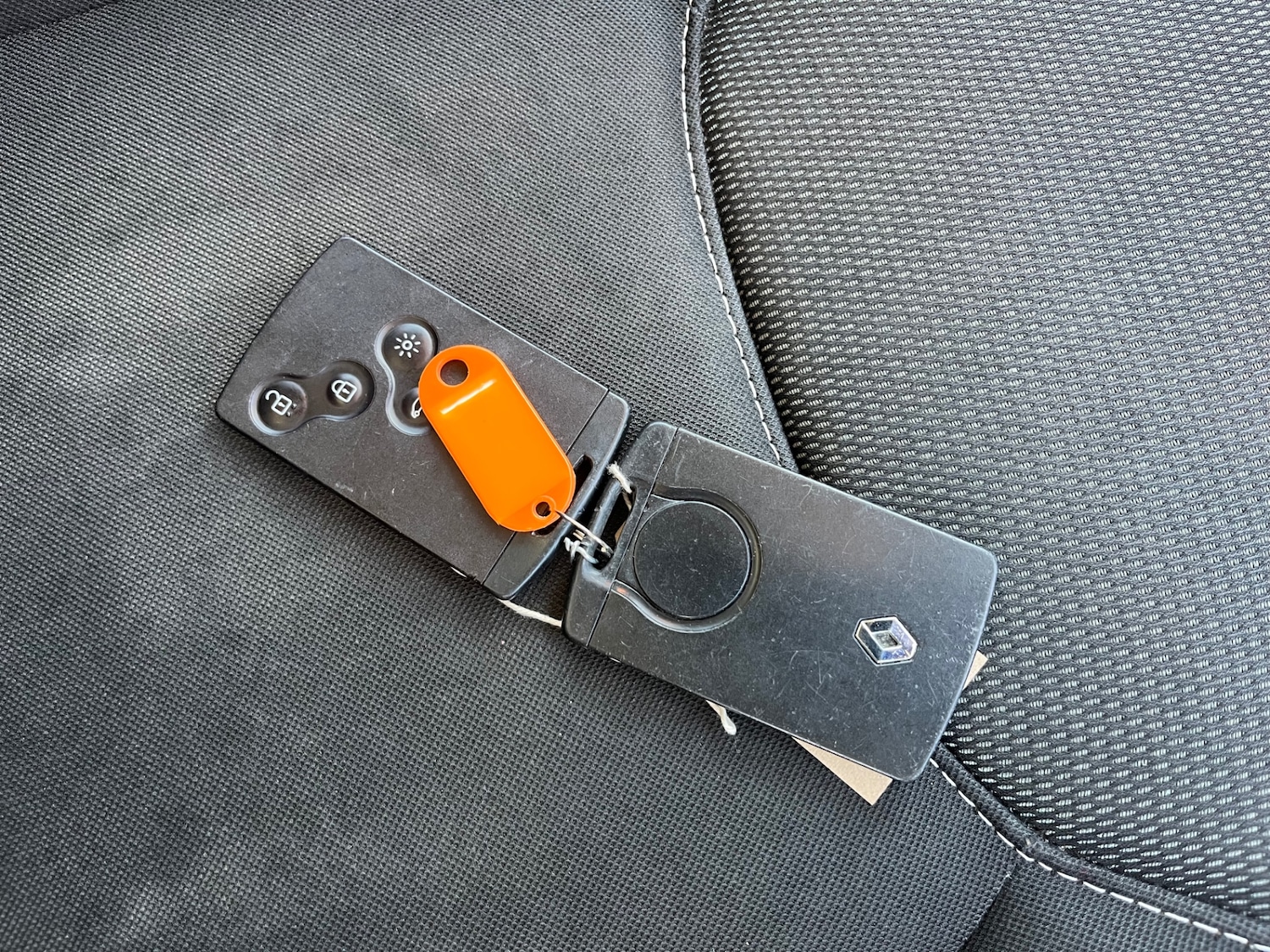 Used Renault Clio 2014 for sale - 77023106: Photo 13