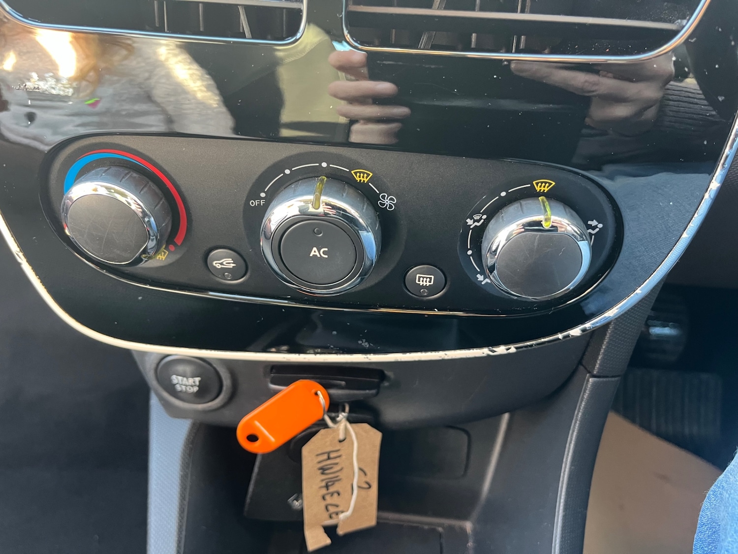 Used Renault Clio 2014 for sale - 77023106: Photo 16