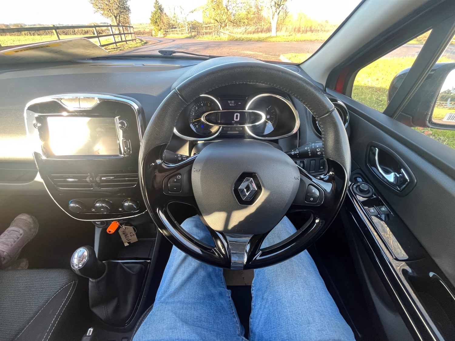 Used Renault Clio 2014 for sale - 77023106: Photo 21