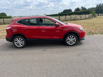 Used Nissan Qashqai 2016 for sale - 79352776: Photo
