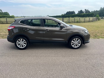 Used Nissan Qashqai 2014 for sale - 79190803: Photo