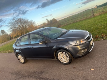 Used Ford Focus 2010 for sale - 76531542: Photo