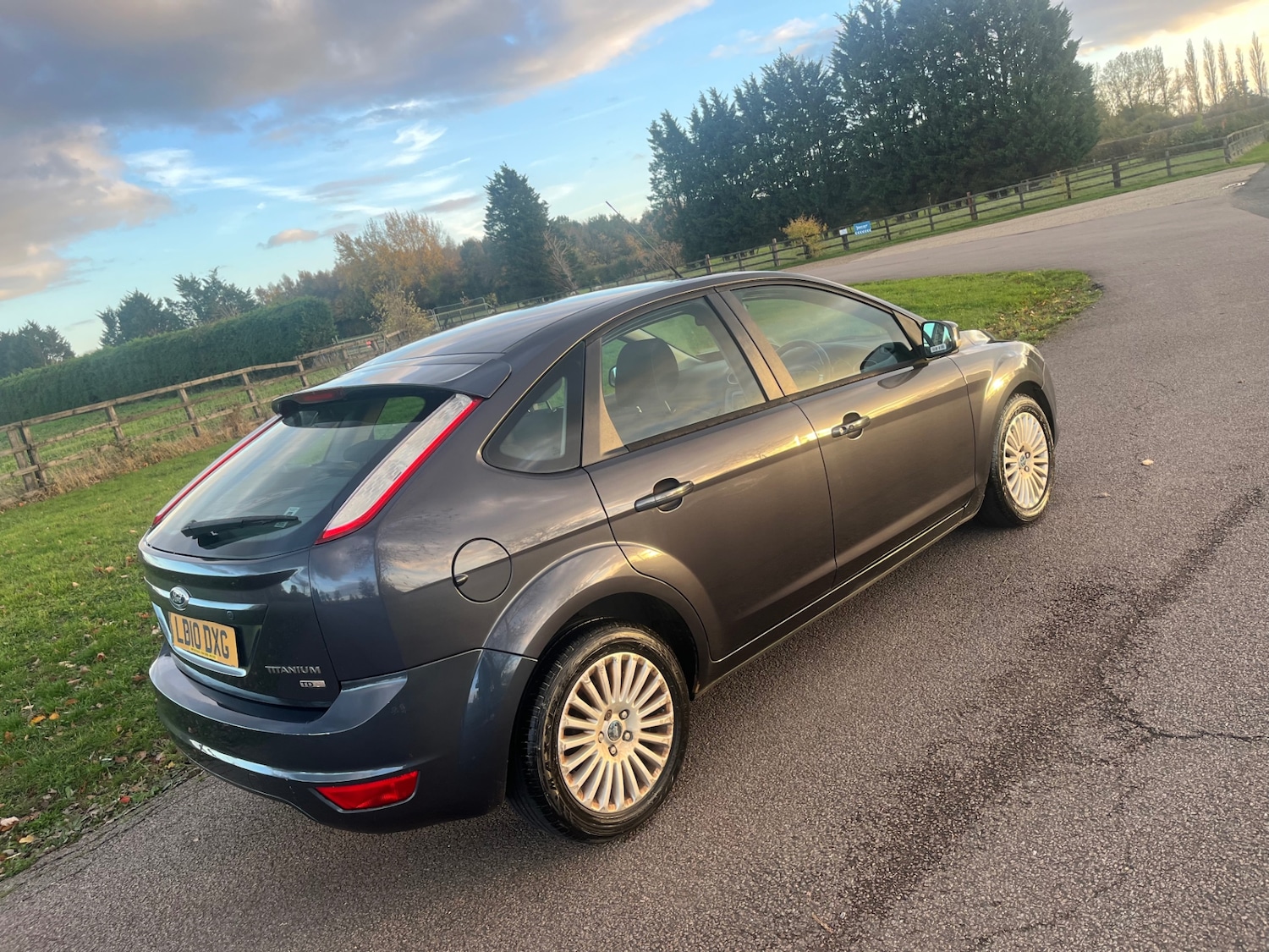 Used Ford Focus 2010 for sale - 76531542: Photo 4