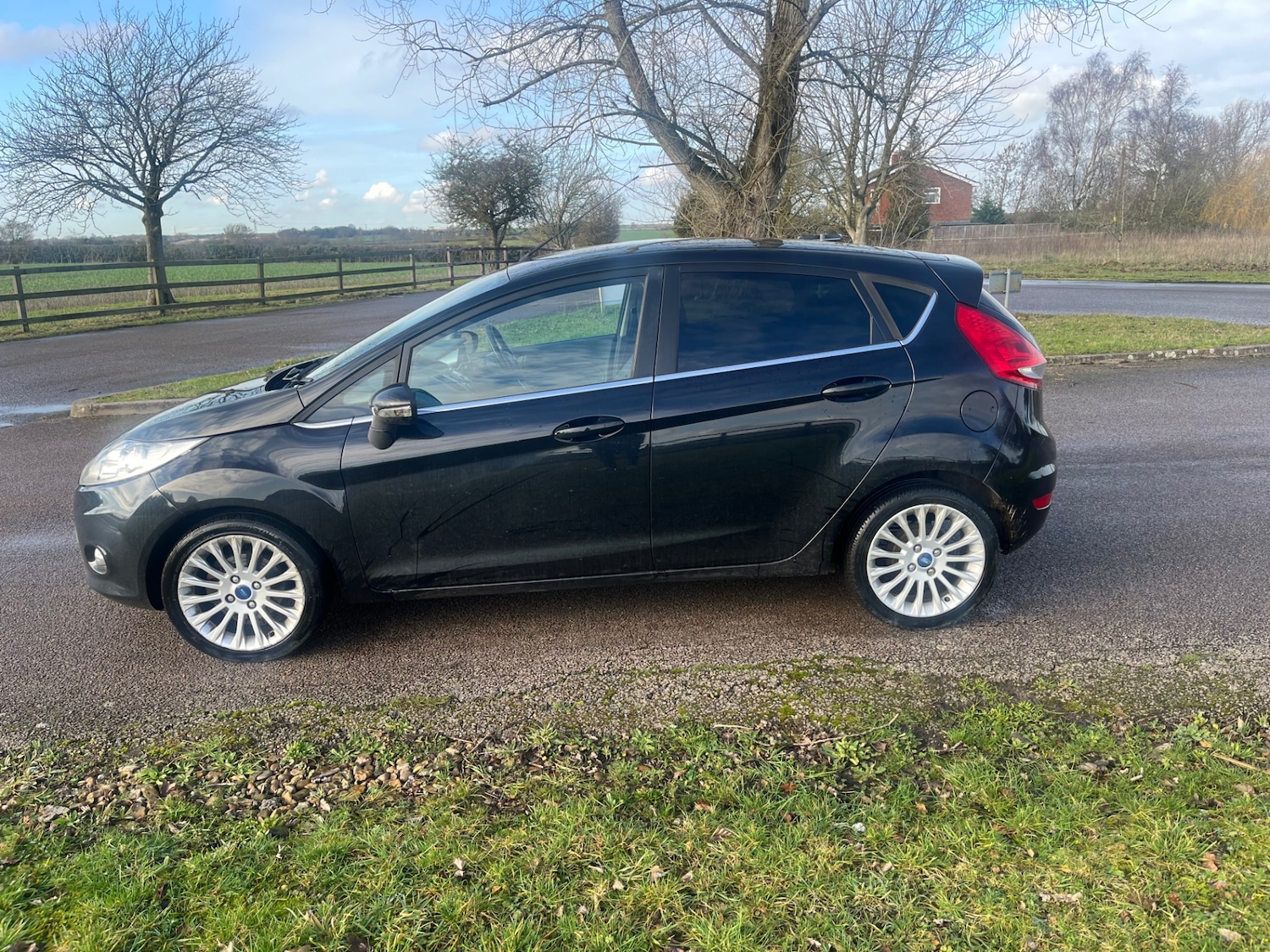 Used Ford Fiesta 2011 for sale - 77350743: Photo 8