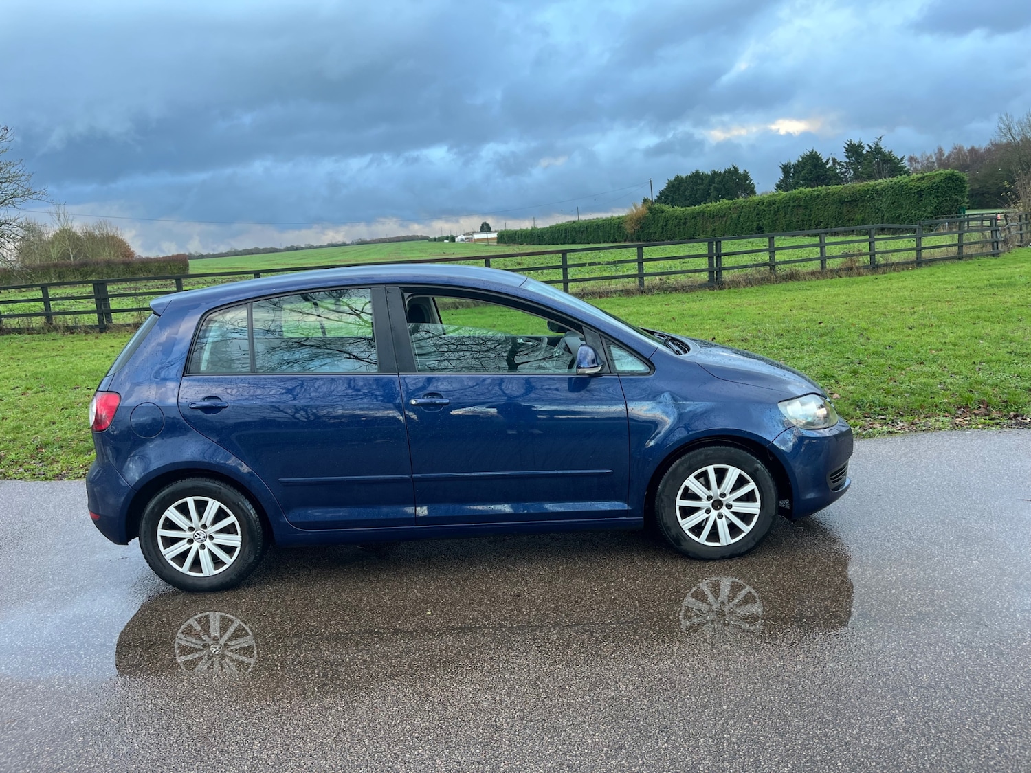 Used Volkswagen Golf Plus 2010 for sale - 76681813: Photo 3