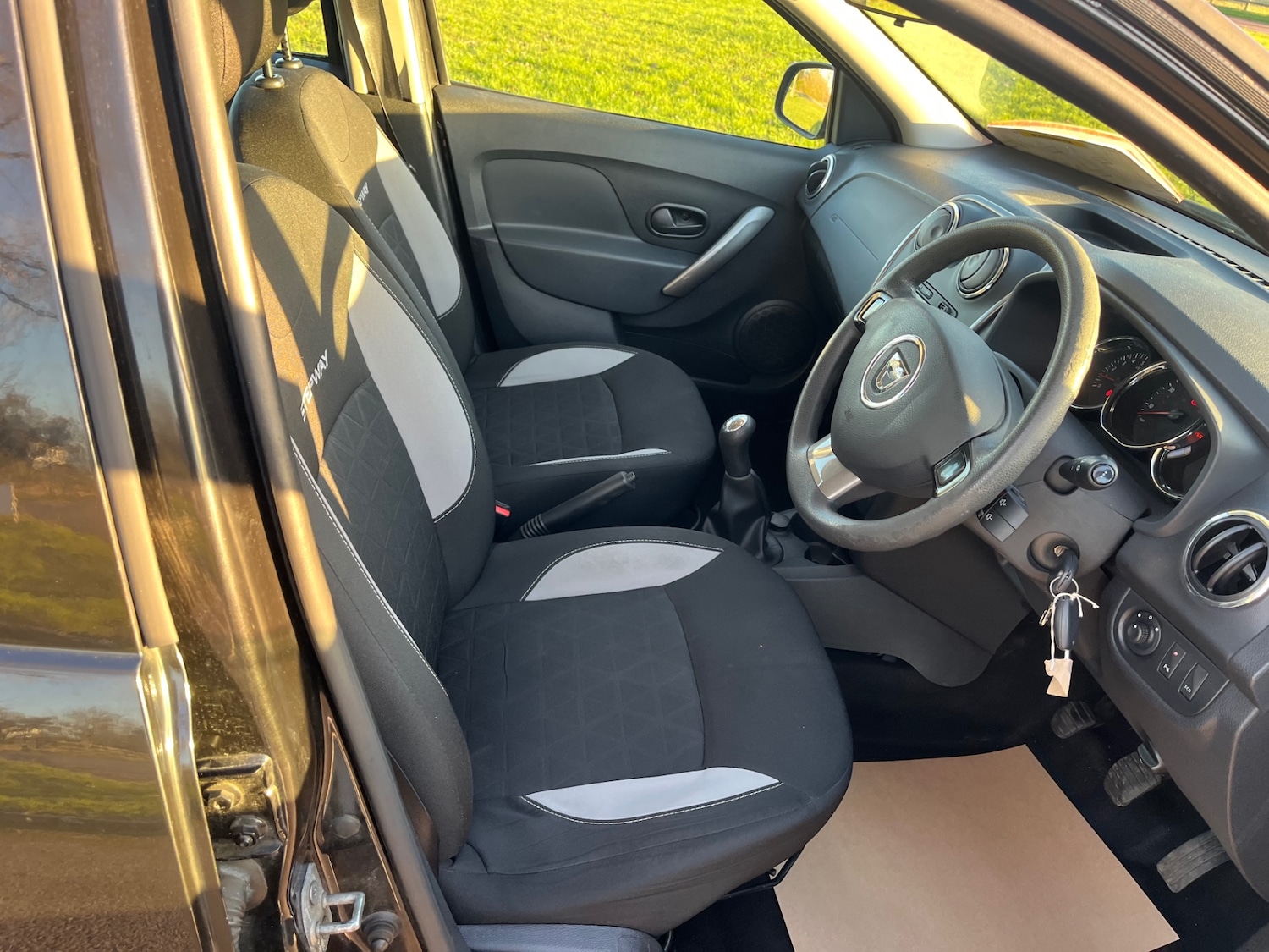 Used Dacia Sandero Stepway 2015 for sale - 76694847: Photo 12