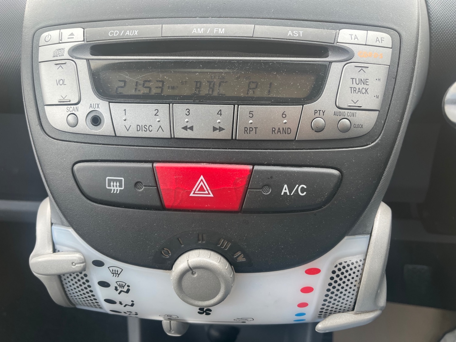 Used Citroen C1 2011 for sale - 76505642: Photo 13