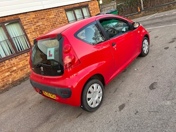Used Peugeot 107 2011 for sale - 76445117: Photo