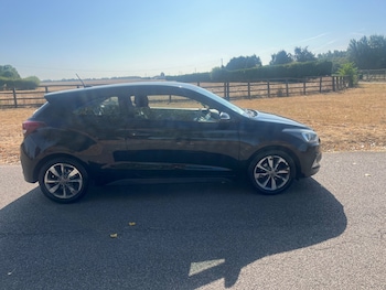 Used Hyundai i20 2017 for sale - 79611185: Photo