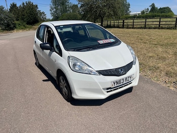 Used Honda Jazz 2014 for sale - 79190802: Photo
