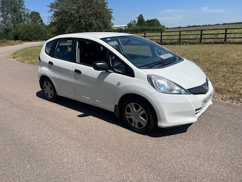 Used Honda Jazz 2014 for sale - 79190802: Photo