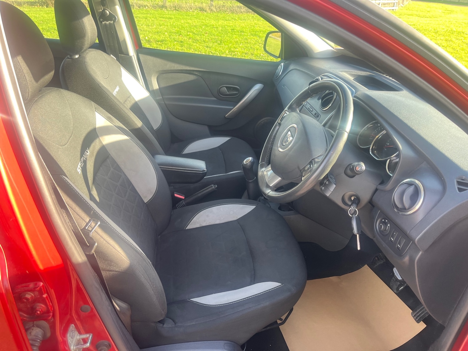 Used Dacia Sandero Stepway 2016 for sale - 76566446: Photo 12