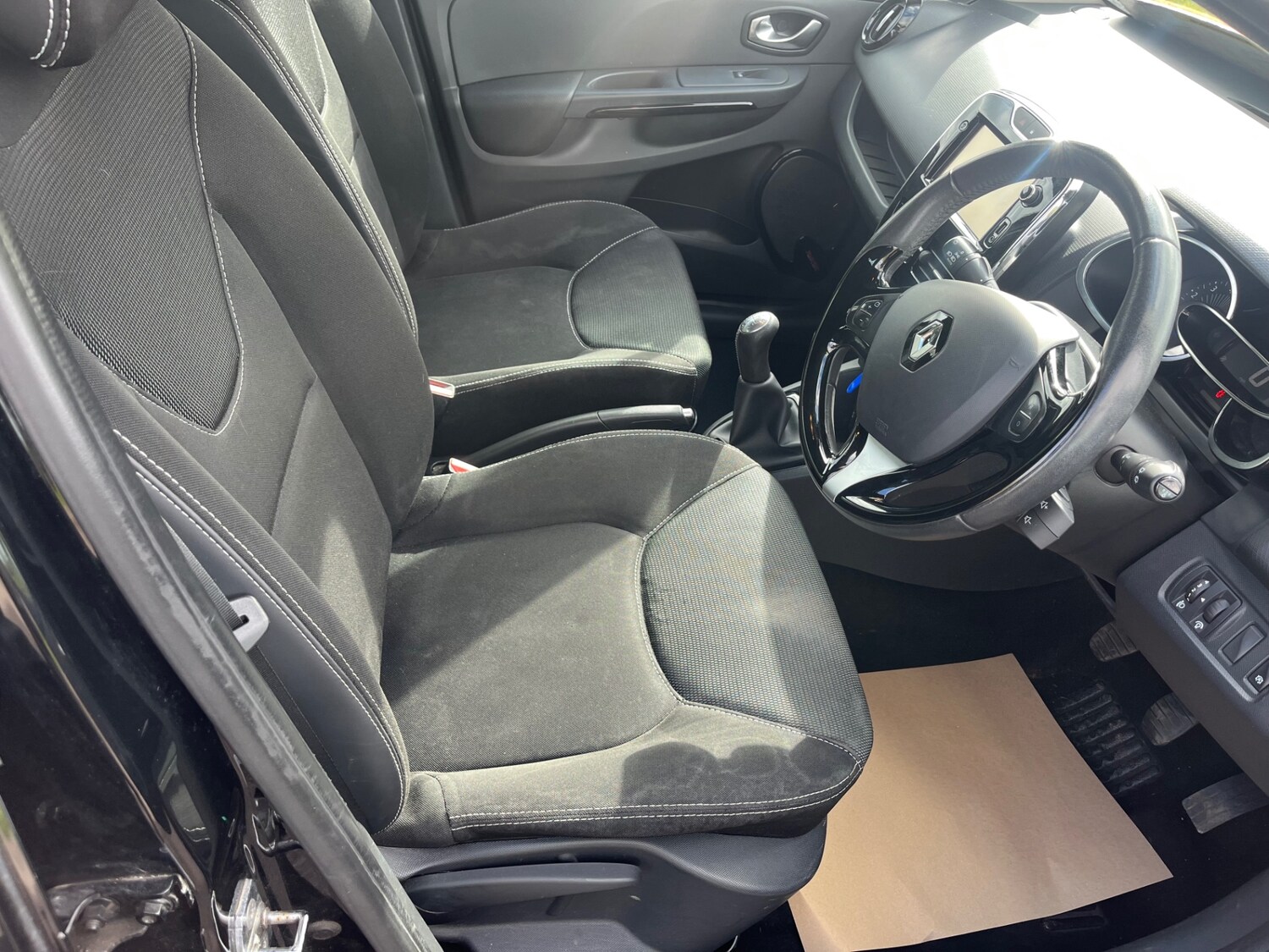 Used Renault Clio 2015 for sale - 78011253: Photo 13