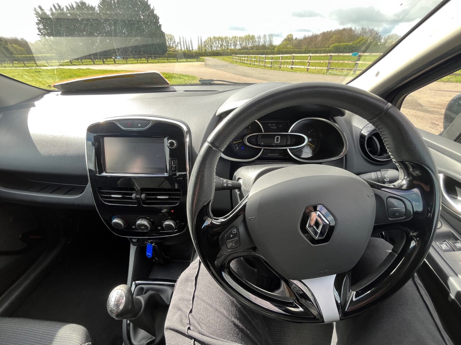 Used Renault Clio 2015 for sale - 78011253: Photo 21